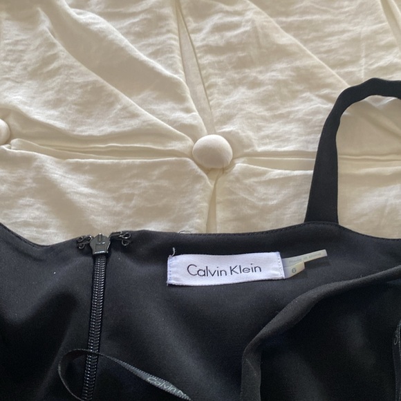 Black Calvin Klein pleaded dress with sash attached size 6 - Picture 2 of 4